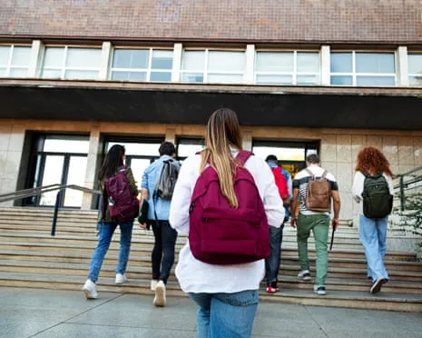 While Teen Boys Move Toward Conservatism, the Emergence of the 'New Chill Girl' Trend Becomes Visible