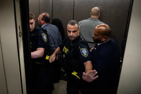 NY Lawmakers Arrested After Preventing Ice Access to Federal Building
